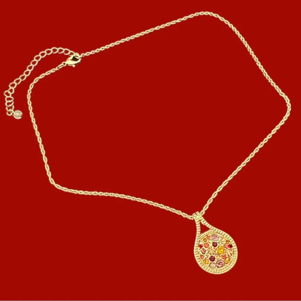 Multicolor Gold-Tone Chain Necklace with colourful rhinestones crystals pendant. - Picture 10 of 10